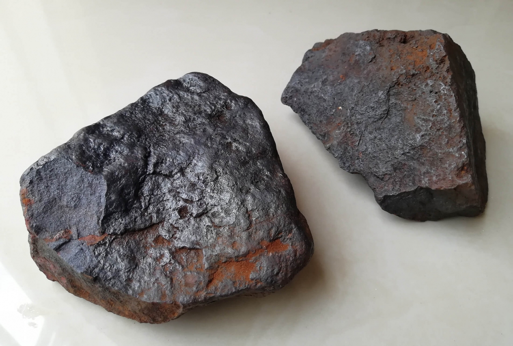 نمونه سنگ معدنی جهت تشخیص سنگ آهن